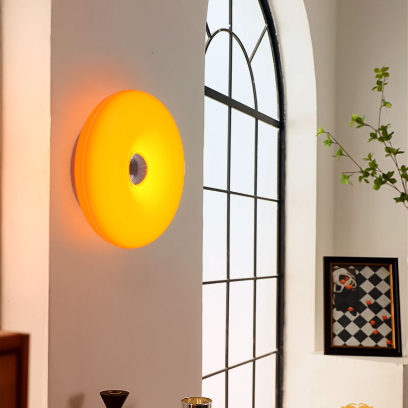 Home Decor Ikea - Artistic Light Luxury Donut-Shaped Table Lamp,